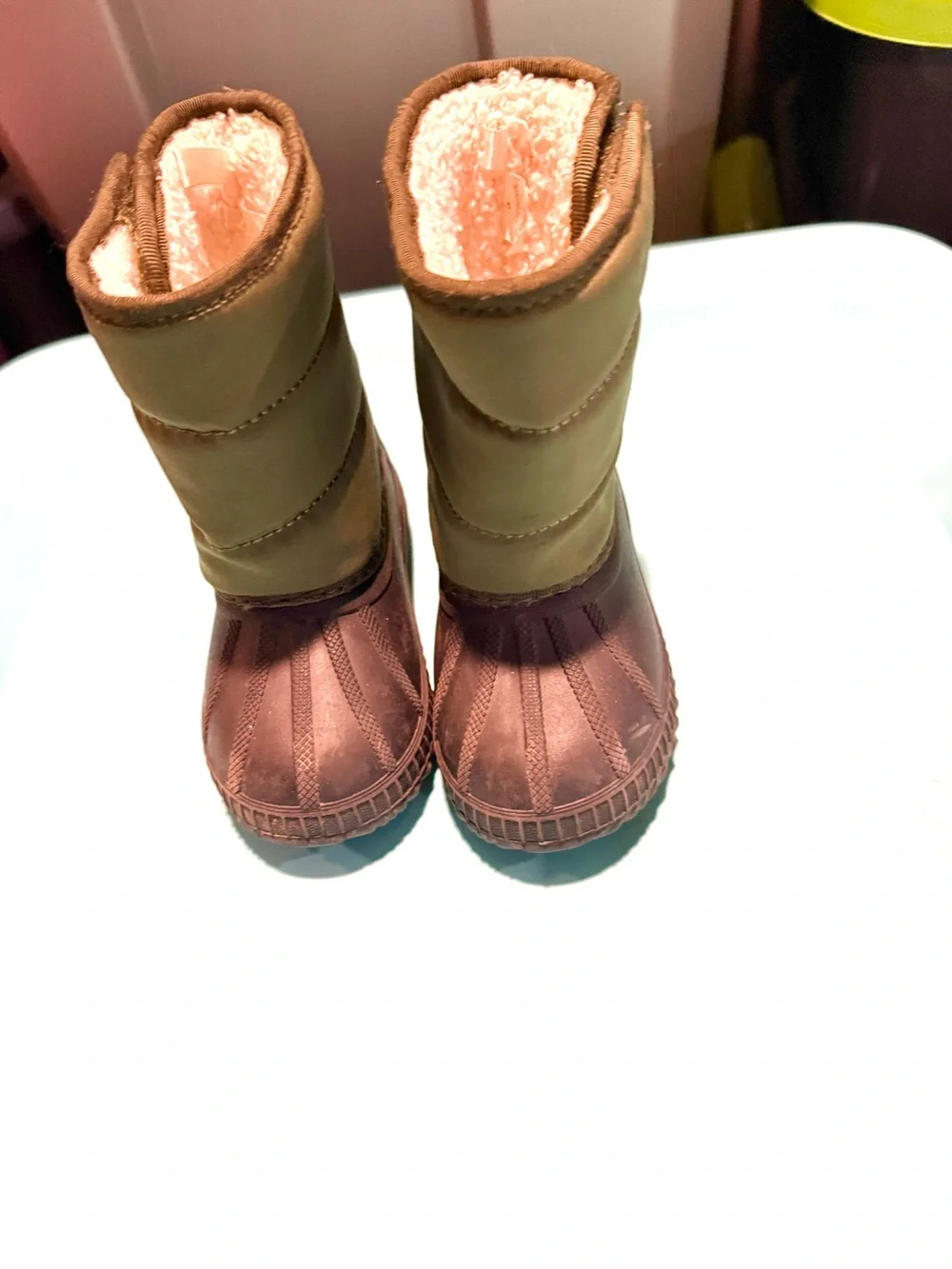 Old Navy Kids Winter Boots in Olive Green and Brown size 7